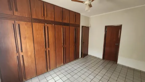 Alugar Casa / Padr&atilde;o em S&atilde;o Jos&eacute; do Rio Preto R$ 2.700,00 - Foto 9