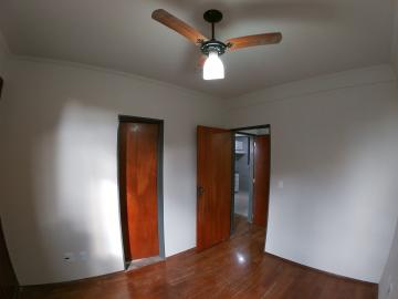 Alugar Apartamento / Padr&atilde;o em S&atilde;o Jos&eacute; do Rio Preto R$ 900,00 - Foto 17