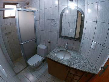 Alugar Apartamento / Padr&atilde;o em S&atilde;o Jos&eacute; do Rio Preto R$ 900,00 - Foto 18