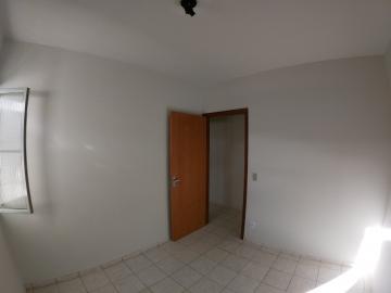 Alugar Apartamento / Padr&atilde;o em S&atilde;o Jos&eacute; do Rio Preto R$ 1.000,00 - Foto 9