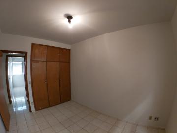 Alugar Apartamento / Padr&atilde;o em S&atilde;o Jos&eacute; do Rio Preto R$ 1.000,00 - Foto 12