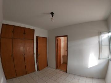 Alugar Apartamento / Padr&atilde;o em S&atilde;o Jos&eacute; do Rio Preto R$ 1.000,00 - Foto 16