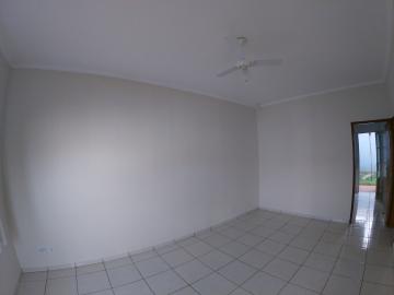 Alugar Casa / Padr&atilde;o em S&atilde;o Jos&eacute; do Rio Preto R$ 1.000,00 - Foto 3