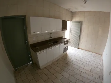 Alugar Casa / Padr&atilde;o em S&atilde;o Jos&eacute; do Rio Preto R$ 1.800,00 - Foto 8