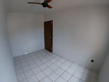 Alugar Casa / Padr&atilde;o em S&atilde;o Jos&eacute; do Rio Preto R$ 1.800,00 - Foto 31