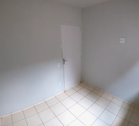 Alugar Casa / Padr&atilde;o em S&atilde;o Jos&eacute; do Rio Preto R$ 800,00 - Foto 9