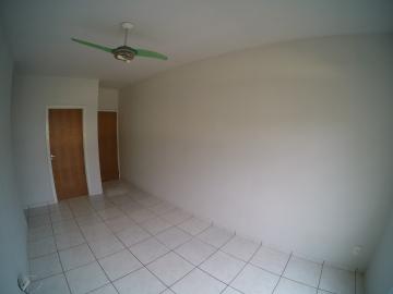 Alugar Apartamento / Padr&atilde;o em S&atilde;o Jos&eacute; do Rio Preto R$ 800,00 - Foto 5