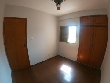 Alugar Apartamento / Padr&atilde;o em S&atilde;o Jos&eacute; do Rio Preto R$ 1.300,00 - Foto 11