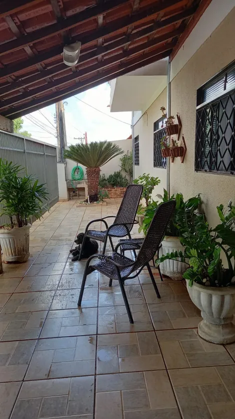 Comprar Casa / Sobrado em S&atilde;o Jos&eacute; do Rio Preto R$ 400.000,00 - Foto 3