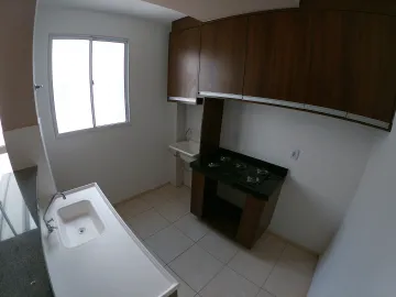 Alugar Apartamento / Padr&atilde;o em S&atilde;o Jos&eacute; do Rio Preto R$ 900,00 - Foto 5