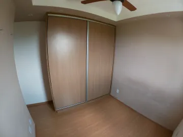Alugar Apartamento / Padr&atilde;o em S&atilde;o Jos&eacute; do Rio Preto R$ 900,00 - Foto 10