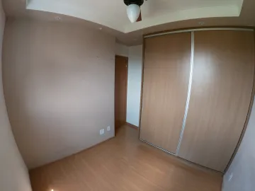Alugar Apartamento / Padr&atilde;o em S&atilde;o Jos&eacute; do Rio Preto R$ 900,00 - Foto 11