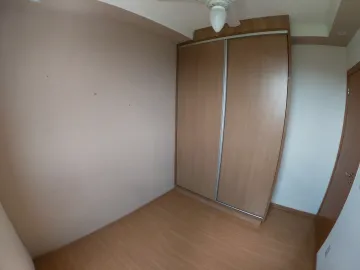 Alugar Apartamento / Padr&atilde;o em S&atilde;o Jos&eacute; do Rio Preto R$ 900,00 - Foto 13