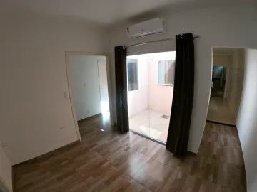 Alugar Casa / Padr&atilde;o em S&atilde;o Jos&eacute; do Rio Preto R$ 1.500,00 - Foto 4
