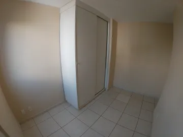 Alugar Apartamento / Padr&atilde;o em S&atilde;o Jos&eacute; do Rio Preto R$ 750,00 - Foto 12