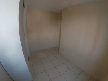 Alugar Apartamento / Padr&atilde;o em S&atilde;o Jos&eacute; do Rio Preto R$ 750,00 - Foto 13