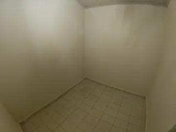 Alugar Casa / Padr&atilde;o em S&atilde;o Jos&eacute; do Rio Preto R$ 750,00 - Foto 3