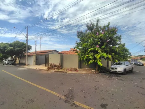 Alugar Casa / Padr&atilde;o em S&atilde;o Jos&eacute; do Rio Preto R$ 1.400,00 - Foto 2