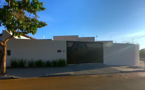 Alugar Casa / Padr&atilde;o em S&atilde;o Jos&eacute; do Rio Preto. apenas R$ 350.000,00