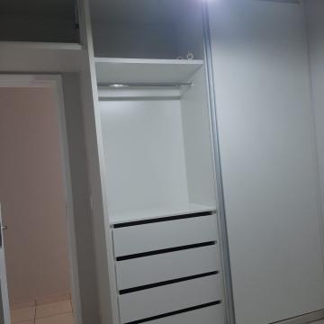 Alugar Apartamento / Padr&atilde;o em S&atilde;o Jos&eacute; do Rio Preto R$ 900,00 - Foto 4