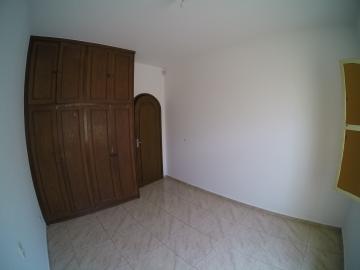 Alugar Casa / Padr&atilde;o em S&atilde;o Jos&eacute; do Rio Preto R$ 1.700,00 - Foto 11
