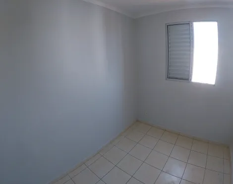 Alugar Apartamento / Padr&atilde;o em S&atilde;o Jos&eacute; do Rio Preto R$ 500,00 - Foto 4