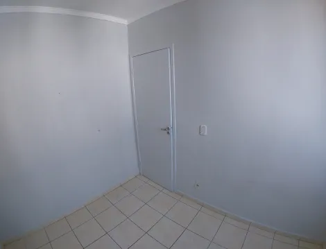 Alugar Apartamento / Padr&atilde;o em S&atilde;o Jos&eacute; do Rio Preto R$ 500,00 - Foto 8