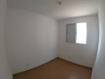 Alugar Apartamento / Padr&atilde;o em S&atilde;o Jos&eacute; do Rio Preto R$ 700,00 - Foto 5