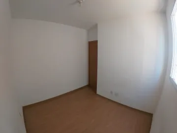 Alugar Apartamento / Padr&atilde;o em S&atilde;o Jos&eacute; do Rio Preto R$ 700,00 - Foto 11