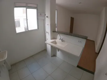 Alugar Apartamento / Padr&atilde;o em S&atilde;o Jos&eacute; do Rio Preto R$ 700,00 - Foto 12