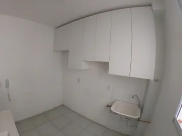 Alugar Apartamento / Padr&atilde;o em S&atilde;o Jos&eacute; do Rio Preto R$ 700,00 - Foto 13