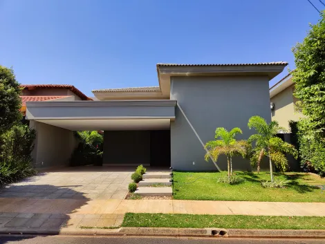 Casa / Condom&iacute;nio em S&atilde;o Jos&eacute; do Rio Preto 