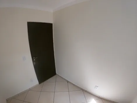 Alugar Casa / Padr&atilde;o em S&atilde;o Jos&eacute; do Rio Preto R$ 1.500,00 - Foto 5