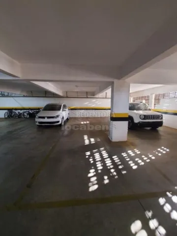 Alugar Apartamento / Padr&atilde;o em S&atilde;o Jos&eacute; do Rio Preto R$ 2.100,00 - Foto 22