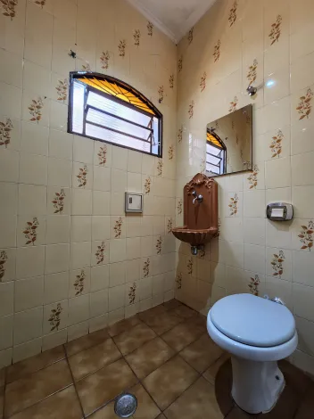 Alugar Casa / Padr&atilde;o em S&atilde;o Jos&eacute; do Rio Preto R$ 2.900,00 - Foto 4