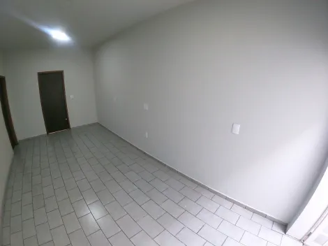 Alugar Casa / Padr&atilde;o em S&atilde;o Jos&eacute; do Rio Preto R$ 2.300,00 - Foto 4
