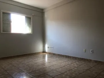 Alugar Apartamento / Padr&atilde;o em S&atilde;o Jos&eacute; do Rio Preto R$ 1.250,00 - Foto 6