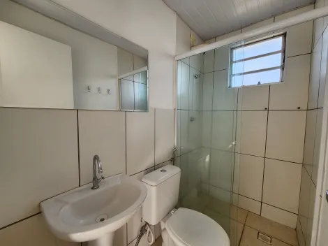 Alugar Apartamento / Padr&atilde;o em S&atilde;o Jos&eacute; do Rio Preto R$ 600,00 - Foto 6