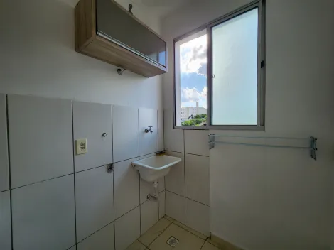 Alugar Apartamento / Padr&atilde;o em S&atilde;o Jos&eacute; do Rio Preto R$ 600,00 - Foto 10