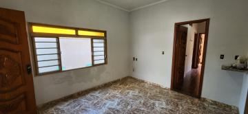 Alugar Casa / Padr&atilde;o em S&atilde;o Jos&eacute; do Rio Preto R$ 1.800,00 - Foto 2