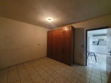 Alugar Casa / Padr&atilde;o em S&atilde;o Jos&eacute; do Rio Preto R$ 1.200,00 - Foto 2