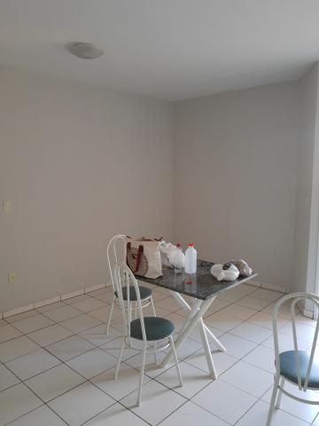 Alugar Apartamento / Padr&atilde;o em S&atilde;o Jos&eacute; do Rio Preto R$ 1.000,00 - Foto 2