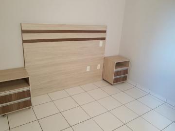 Alugar Apartamento / Padr&atilde;o em S&atilde;o Jos&eacute; do Rio Preto R$ 1.000,00 - Foto 4