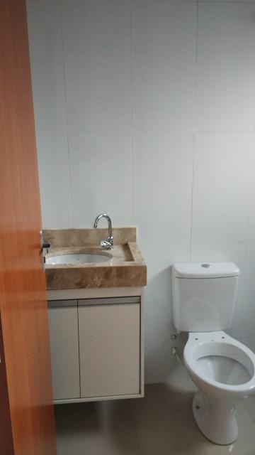 Alugar Casa / Padr&atilde;o em S&atilde;o Jos&eacute; do Rio Preto R$ 2.800,00 - Foto 4