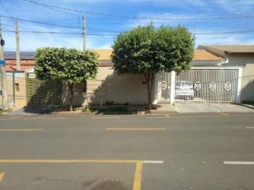 Alugar Casa / Padr&atilde;o em S&atilde;o Jos&eacute; do Rio Preto. apenas R$ 360.000,00