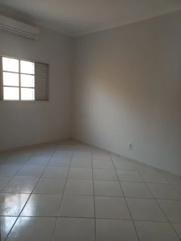 Comprar Casa / Padr&atilde;o em Mirassol R$ 500.000,00 - Foto 3
