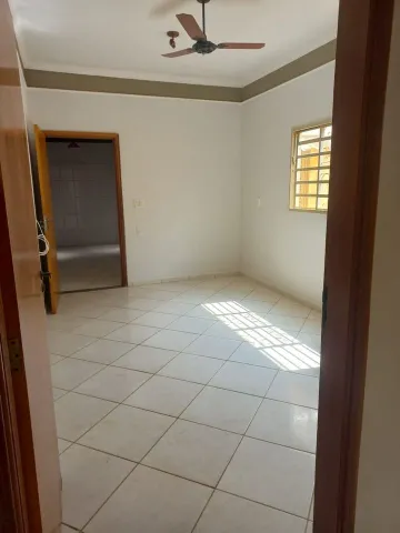 Casa / Padr&atilde;o em Mirassol 