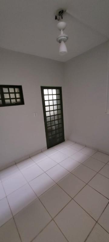 Alugar Comercial / Casa Comercial em S&atilde;o Jos&eacute; do Rio Preto R$ 450,00 - Foto 6