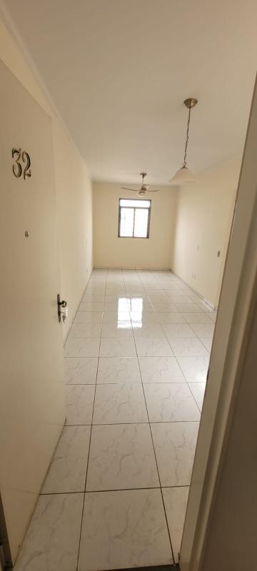 Alugar Apartamento / Padr&atilde;o em S&atilde;o Jos&eacute; do Rio Preto R$ 500,00 - Foto 4