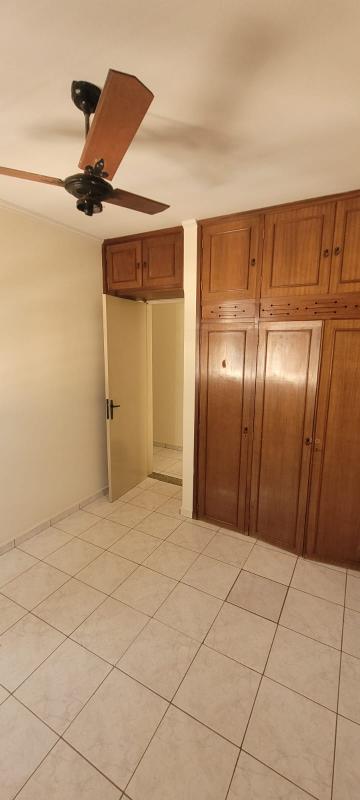 Alugar Apartamento / Padr&atilde;o em S&atilde;o Jos&eacute; do Rio Preto R$ 500,00 - Foto 9